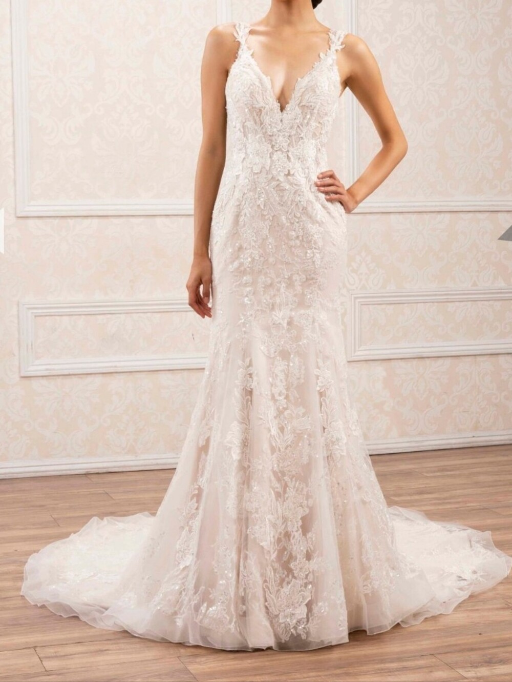 Ivory Lace Mermaid Wedding Gown